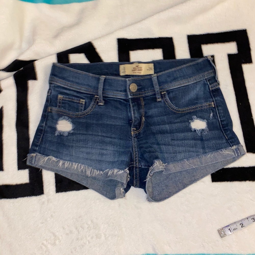 HOLLISTER SHORT-SHORT low rise SIZE 3